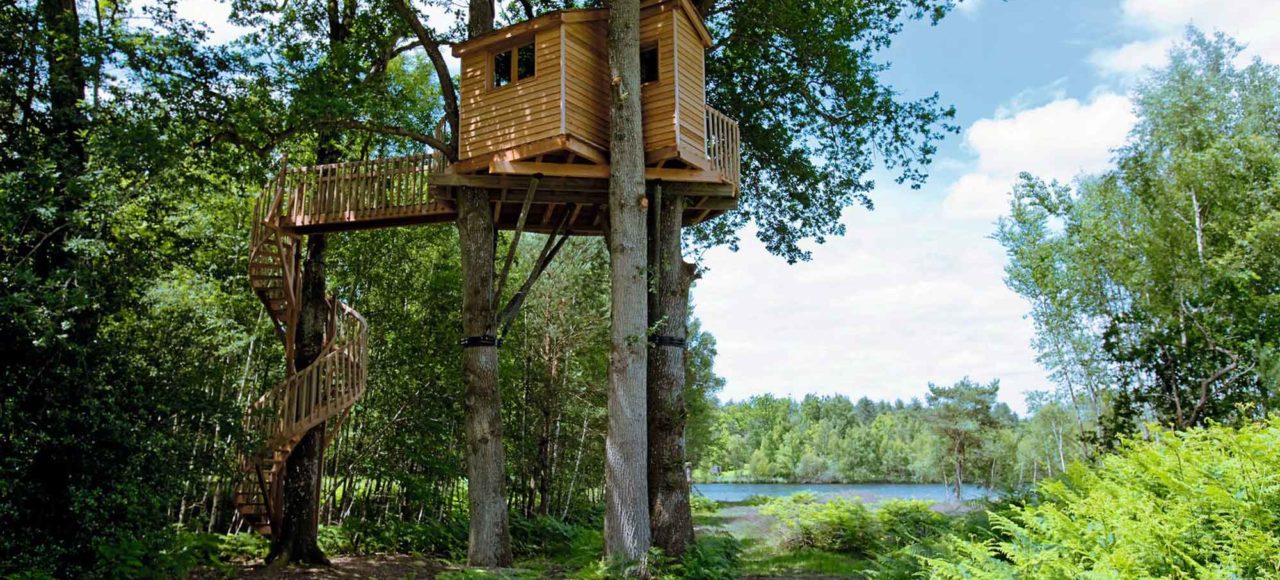 La cabane trois arbres - La cabane perchée - Constructeur de cabanes